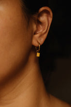 Load image into Gallery viewer, Cube Drop Earrings - Gold
